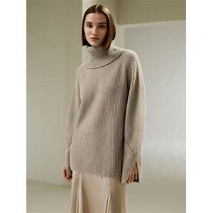 Chic Taupe Turtleneck Merino Wool Sweater (medium, oversized)